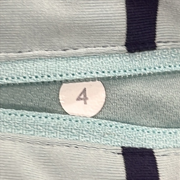 Lululemon Run A Marathon Crop II Leggings 4 Blue Groovy Stripe Aquamarine Gym - Picture 9 of 10